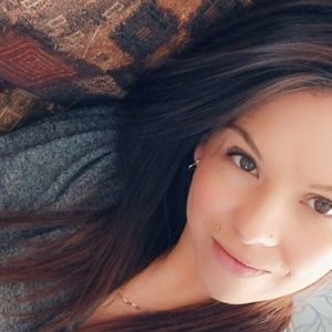 Meet your Posher, Karine